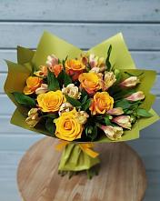 Букет цветов из:  Альстромерии и Розы #REPLACE_PRED# Перевальном