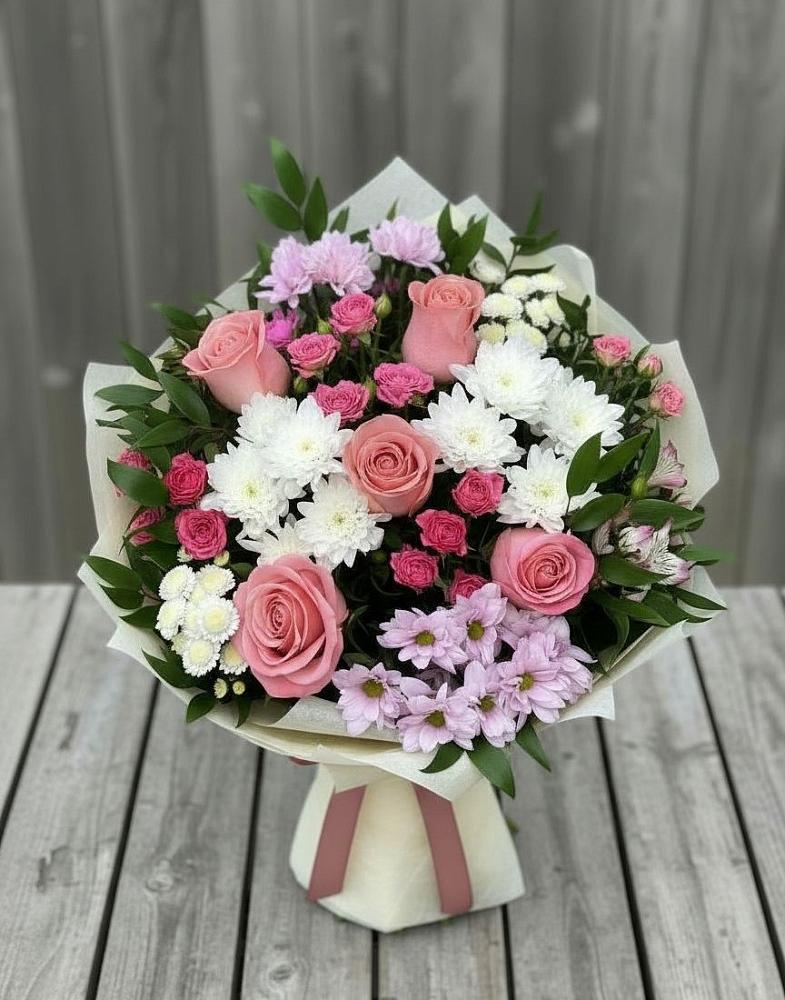 Букет цветов из: Альстромерии, Гвоздики, Розы и Хризантемы в Перевальном