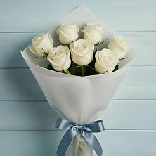 Букет 7 Белых роз Эдлесс Лав в Перевальном