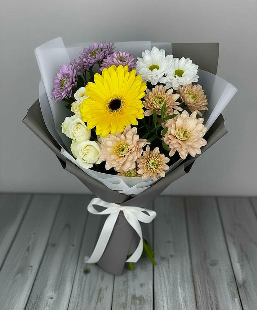 Букет цветов из: Розы, Герберы и Хризантемы в Перевальном