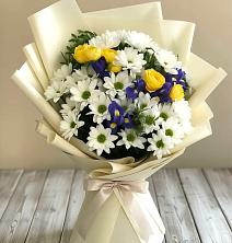Букет цветов из:  Ирисы, Хризантемы и Розы в Перевальном