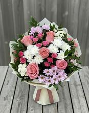 Букет цветов из:  Альстромерии, Гвоздики, Розы и Хризантемы в Перевальном