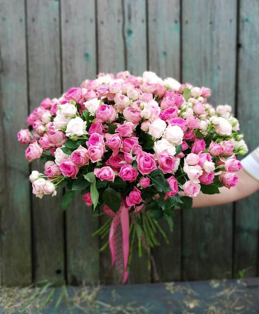 Букет Розовые кустовые розы Натали и Лав Лидия в Перевальном