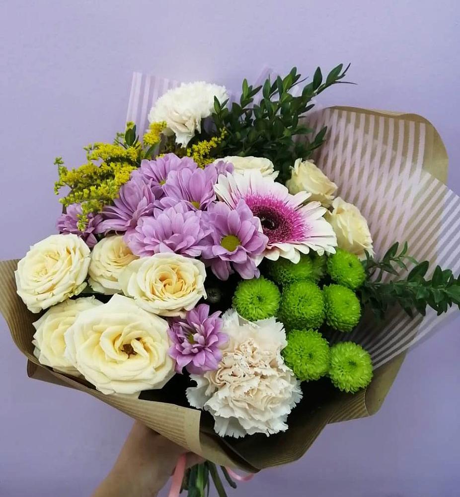 Букет цветов из: Хризантемы, Розы, Гвоздики и Герберы в Перевальном