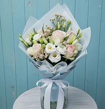 Букет цветов из:  Розы и Лизиантусы в Перевальном