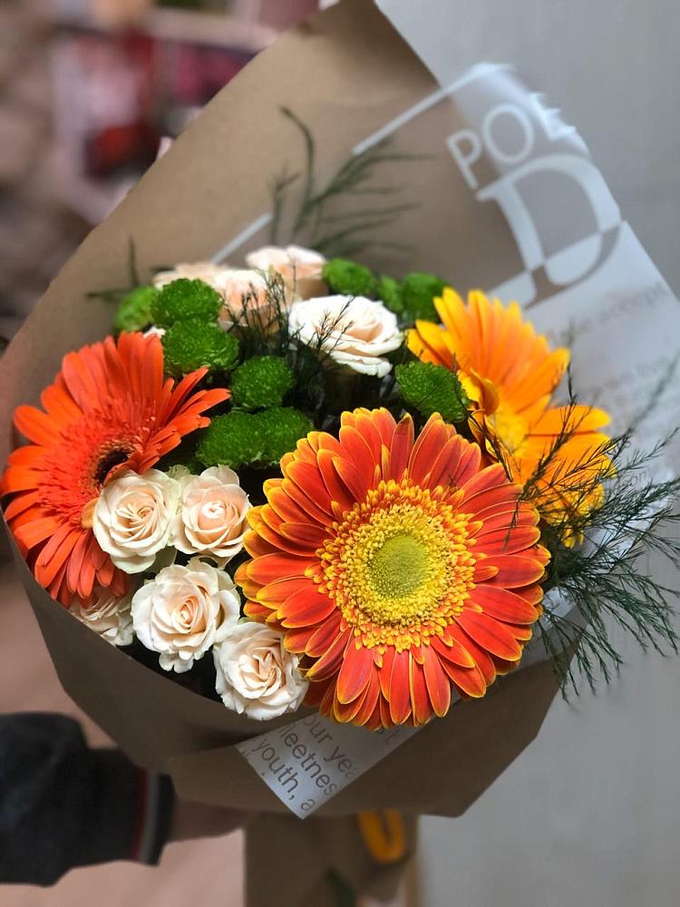 Букет цветов из: Герберы, Хризантемы и Розы в Перевальном