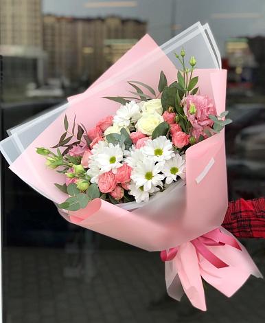 Букет цветов из: Розы, Лизиантусы и Хризантемы в Перевальном